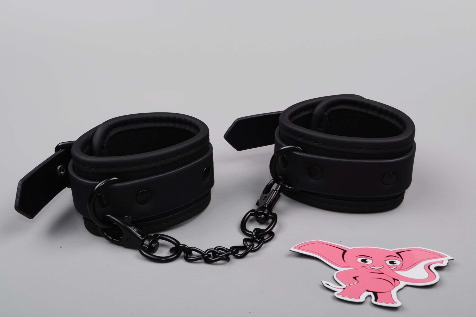 BDSM sada Midnight Temptations, putá na ruky