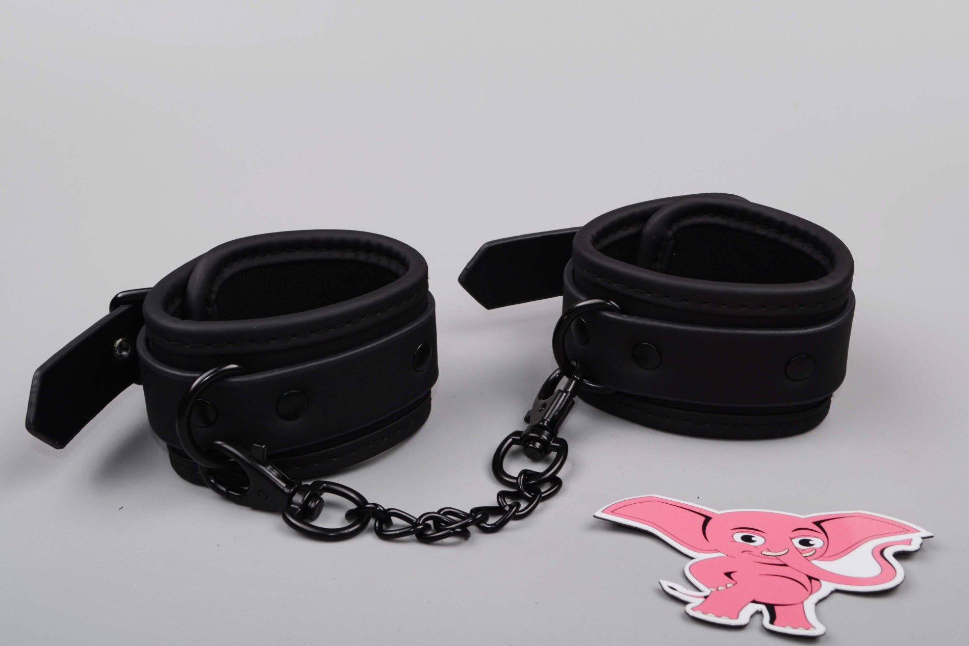 BDSM sada Midnight Temptations, putá na ruky