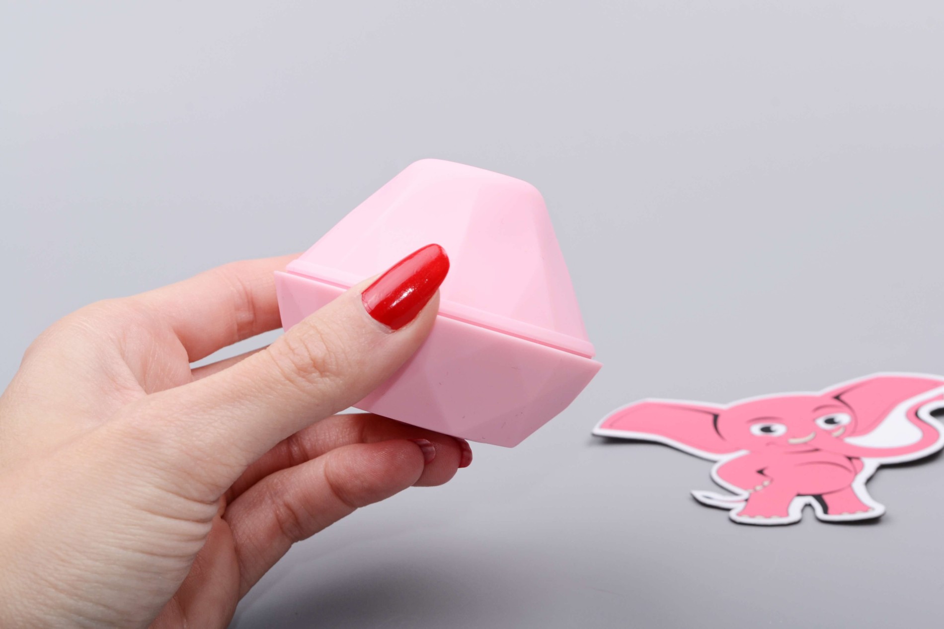 Adore Diamond tlaková pomôcka (7,1 cm), v ruke