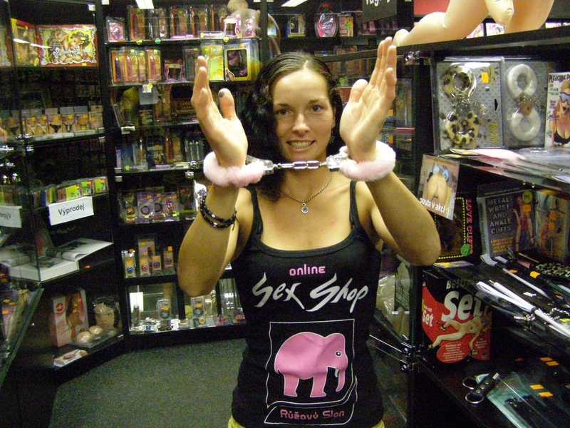 Kvalitné putá na ruky s plyšom - biela