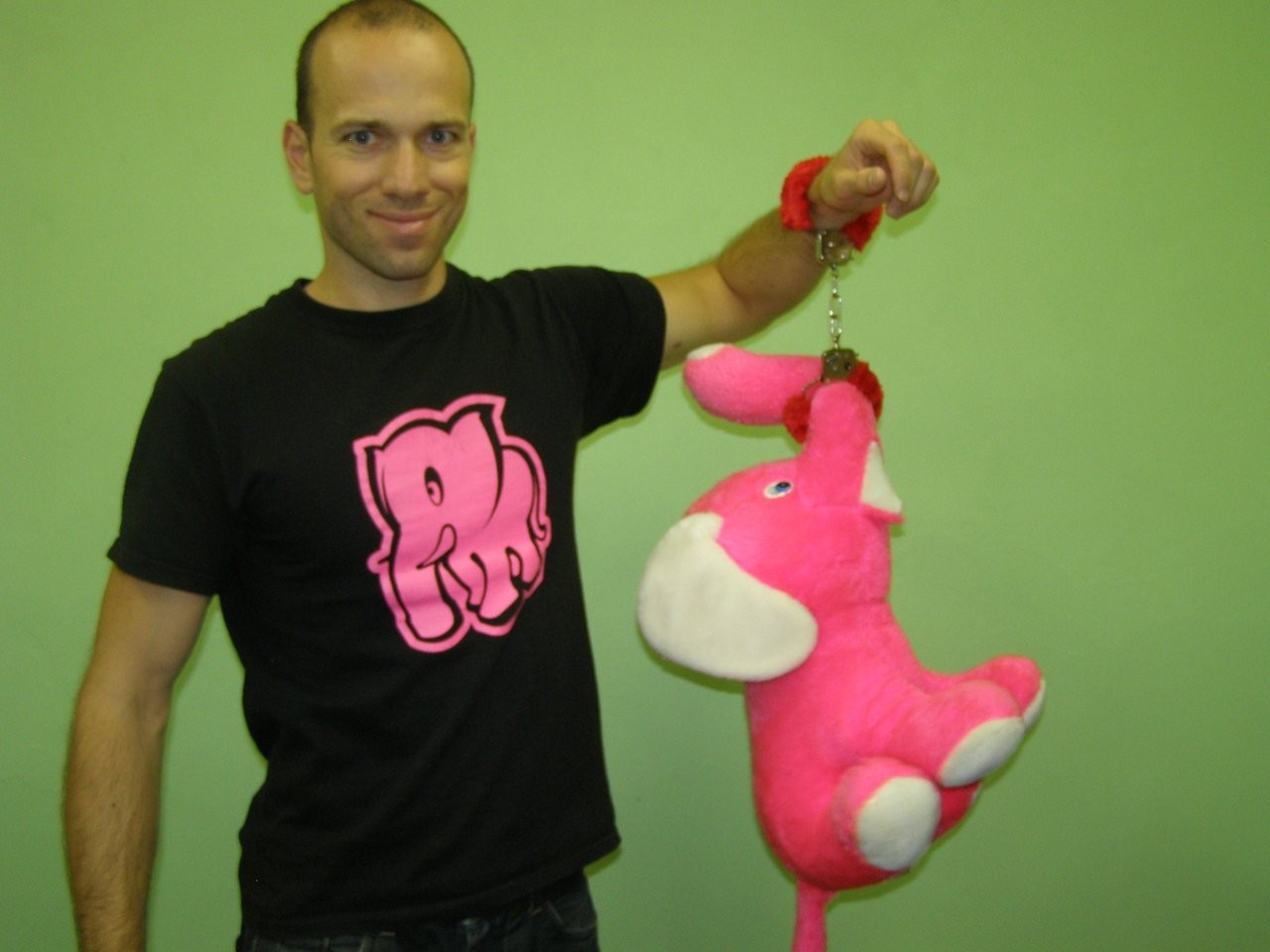 Kvalitné putá na ruky s plyšom - červená