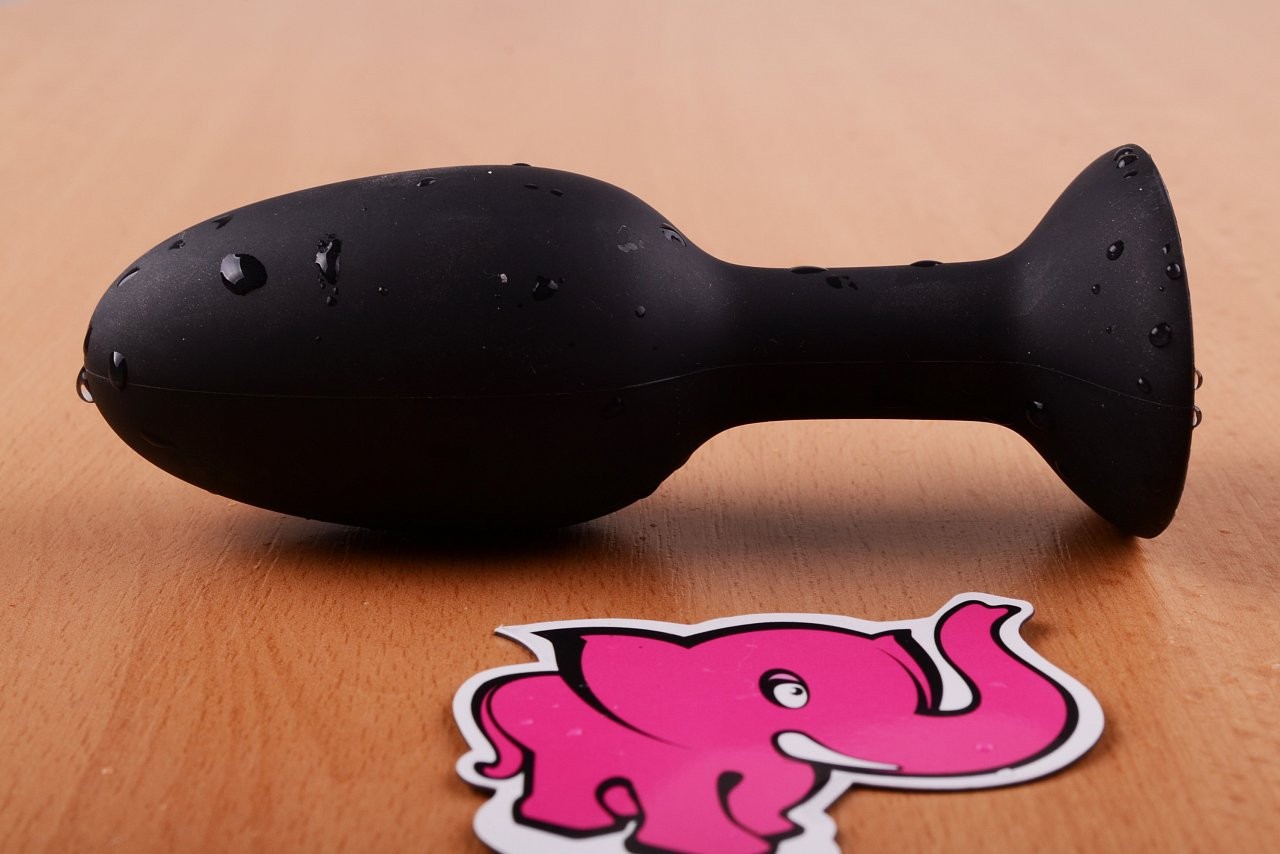 SiliconeBall - leží na stole