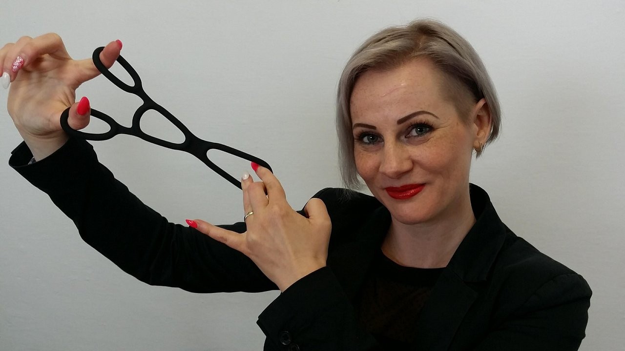 Veronika a Erekčný krúžok Bondage