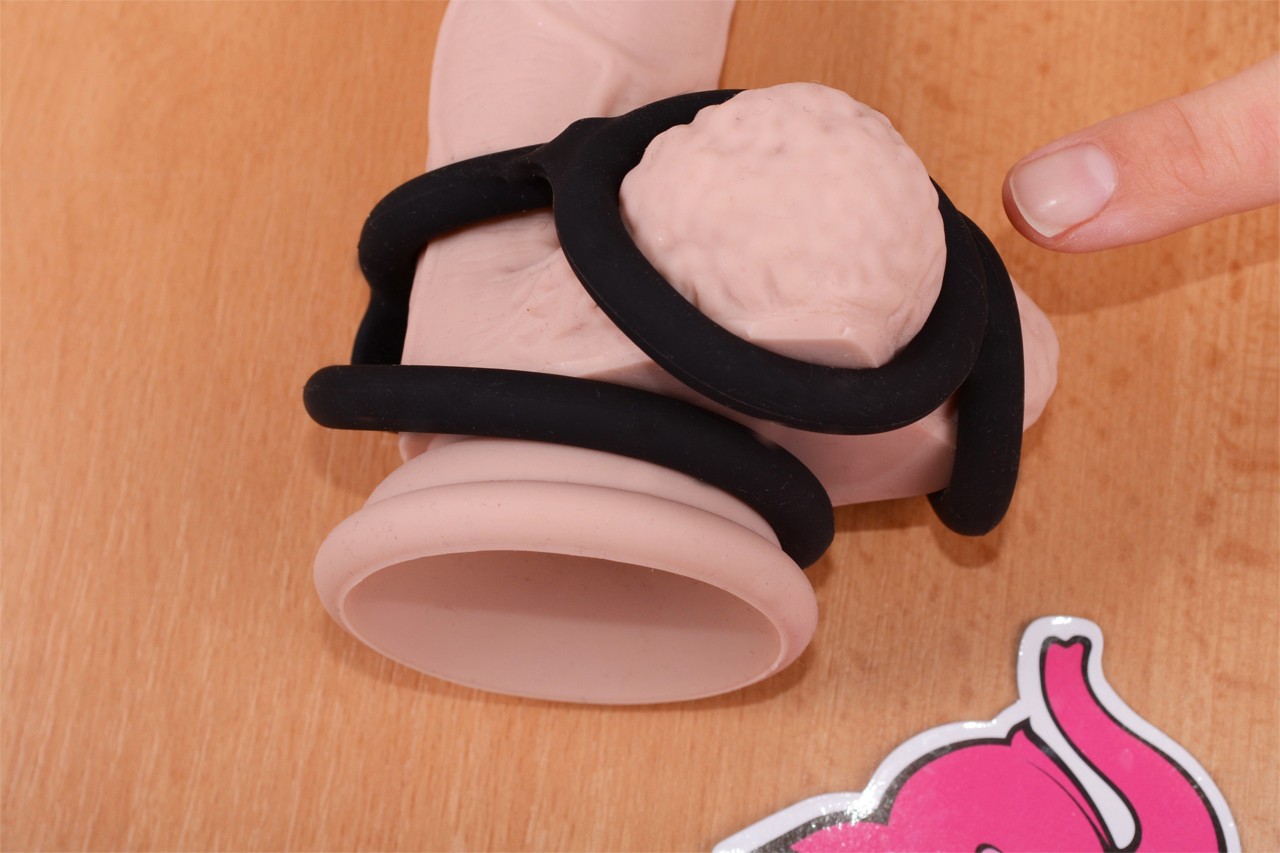 Erekčný krúžok Bondage - na menšom dildu, priemer 3,6 cm