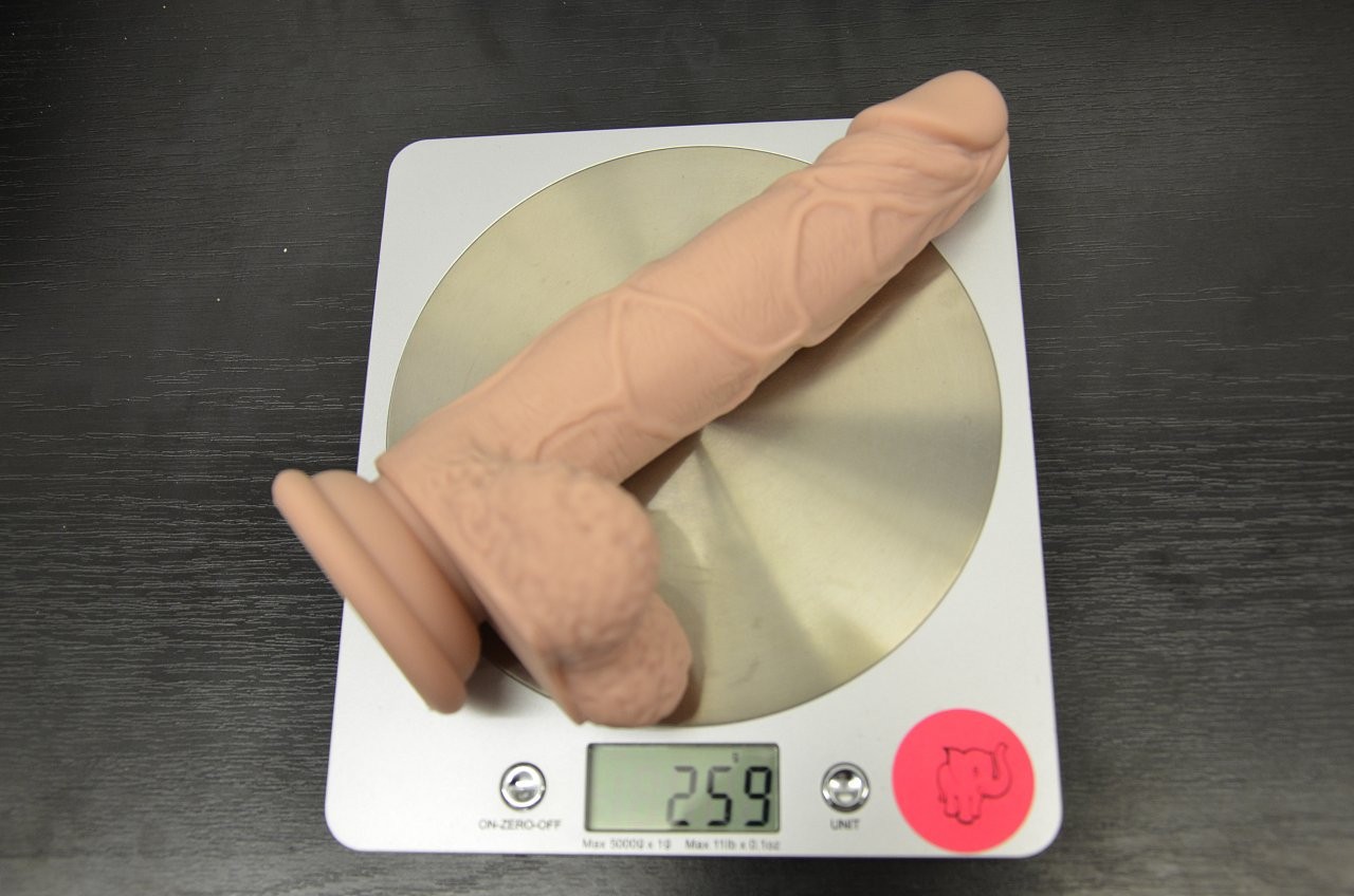 Dildo s prísavkou a semenníkmi Silicone (18 cm), na váhe