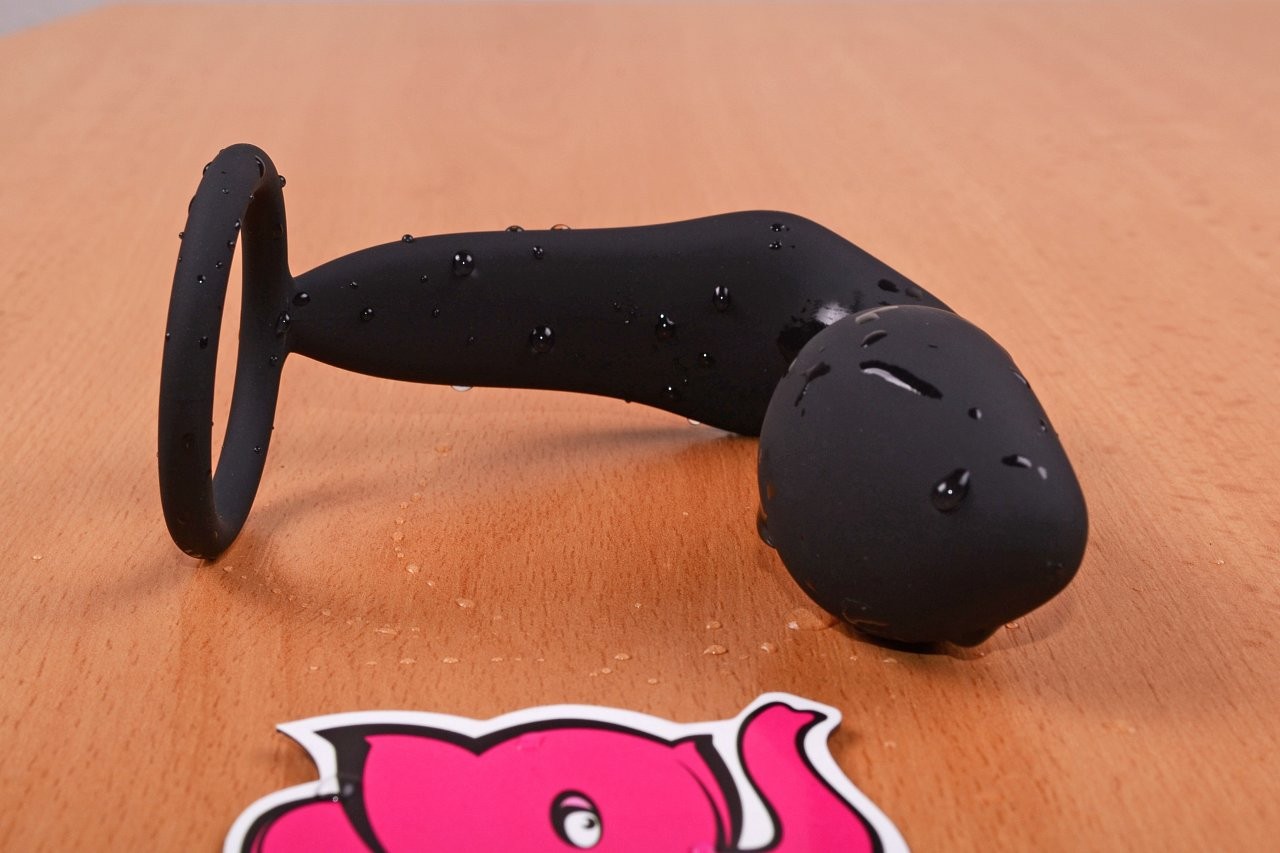 Análny kolík s erekčným krúžkom Ring & Plug