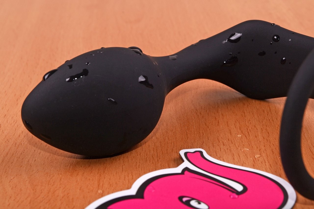 Análny kolík s erekčným krúžkom Ring & Plug