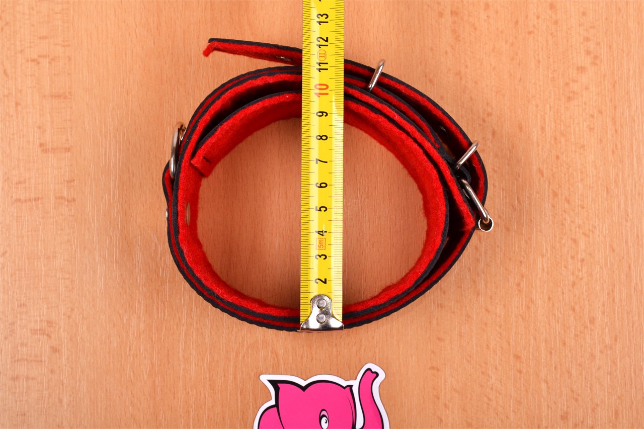 Kožený obojok na krk - meriame najmenší možný priemer