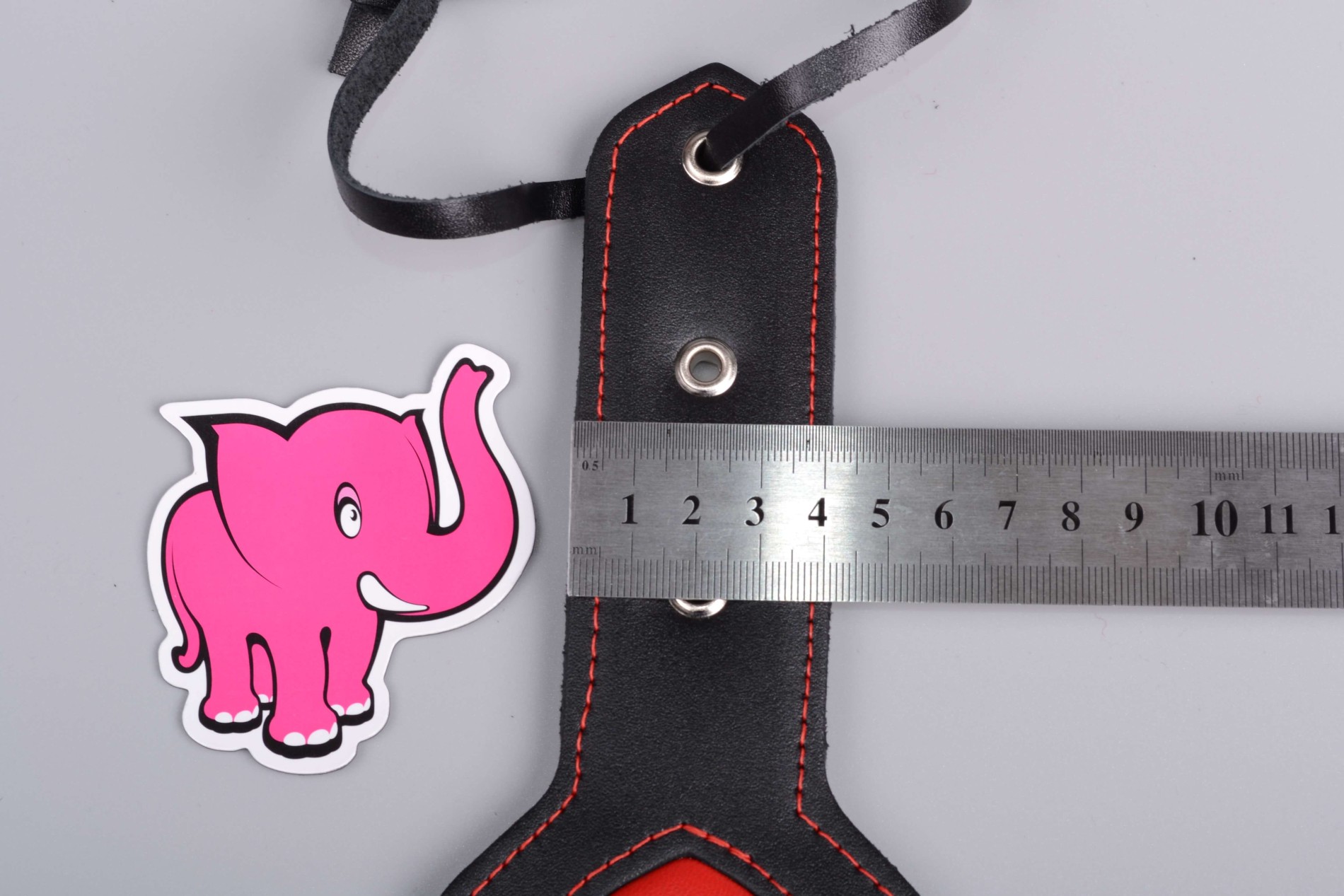 Kožená plácačka BlackRed, priemer rukoväte