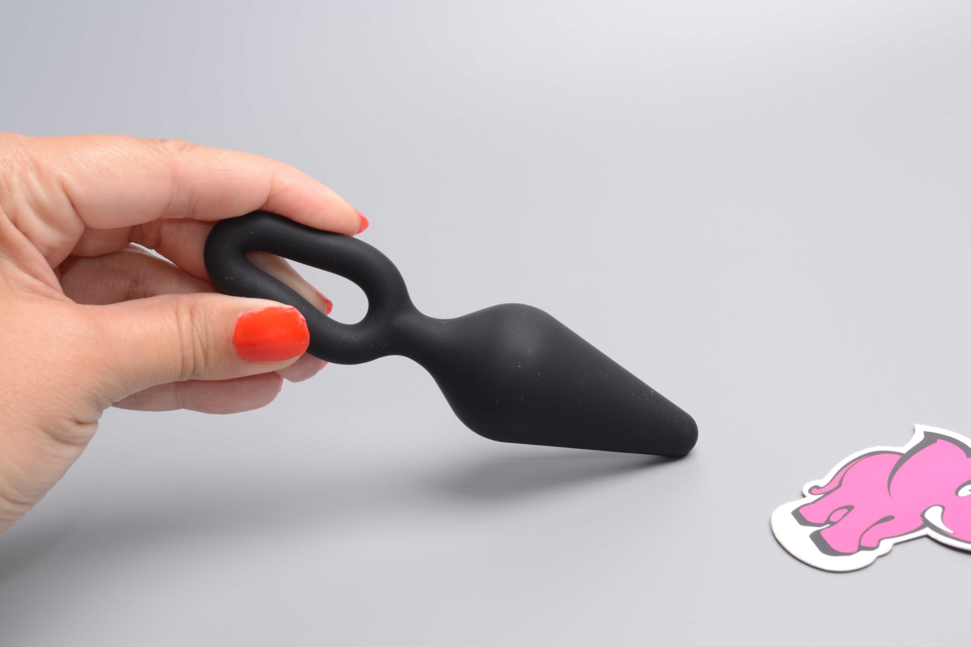 Análny kolík Soft Feel s očkom, v ruke