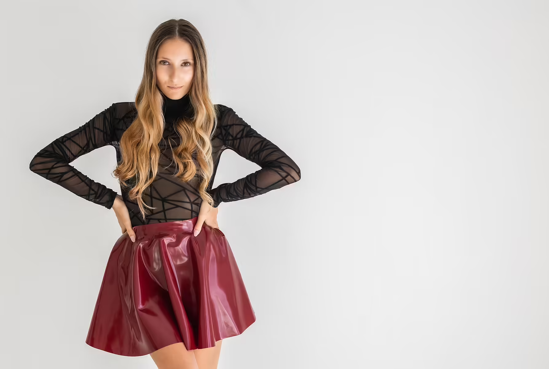 Červená latexová sukňa Misty