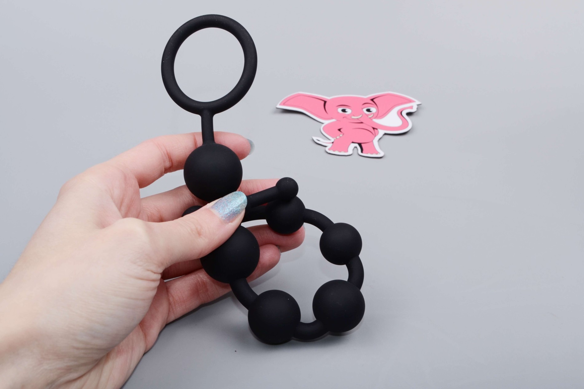 Análne guličky Adventure Pleasure, v ruke