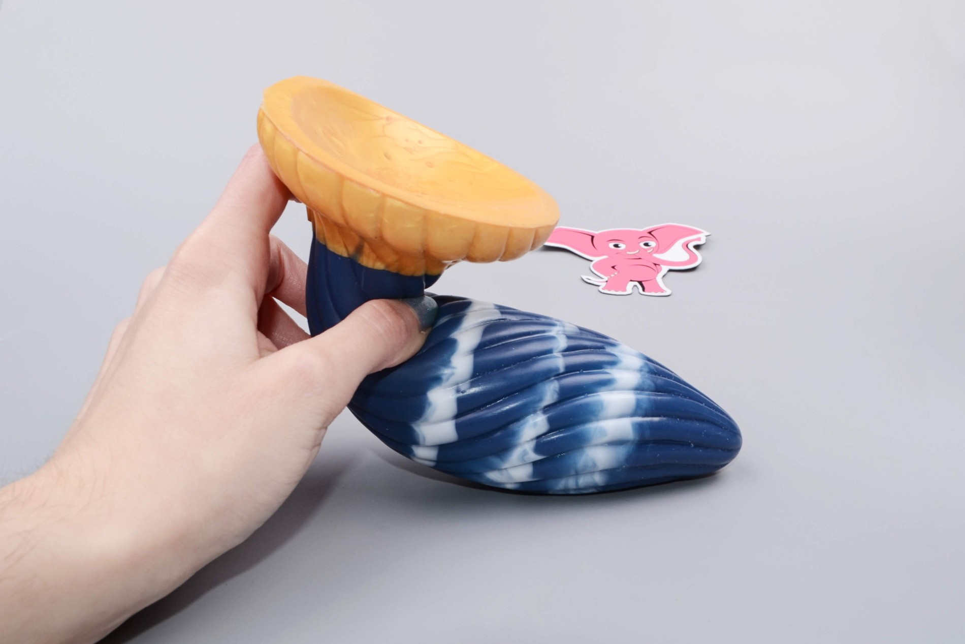 Monster dildo Behemot (17,5 cm), ohybnosť