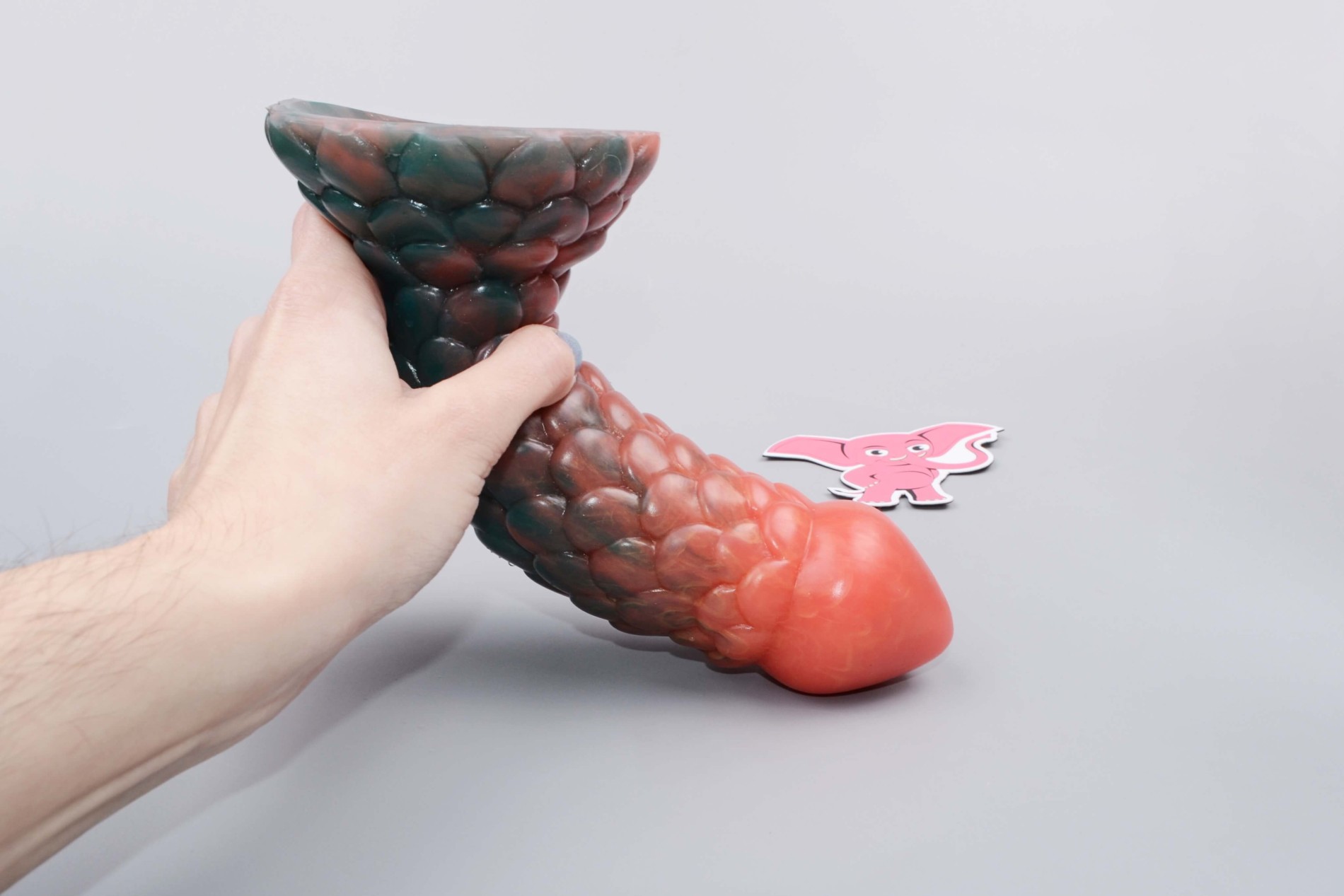 Monster dildo Titan (19 cm), ohybnosť