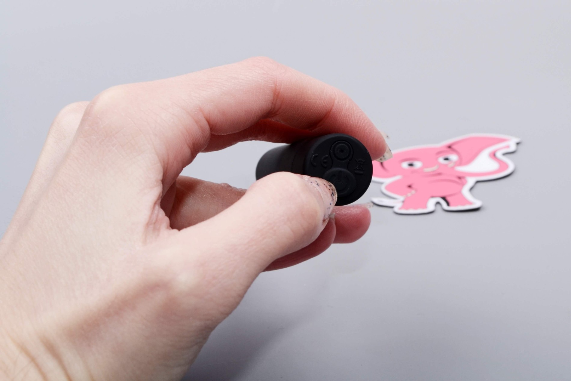 Vibračná patróna Bullet Pro, nabíjanie