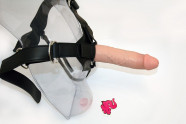 Pripínací penis King Cock s postrojom