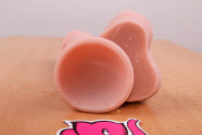 Dildo s prísavkou a semenníkmi Maxim (24 cm) – detail prísavky