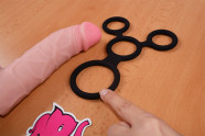 Erekčný krúžok Bondage - na väčšom dildu, priemer 4,2 cm