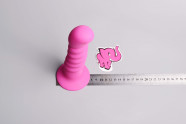 Silikónové dildo s prísavkou Hot Pink (18 cm), rozmery